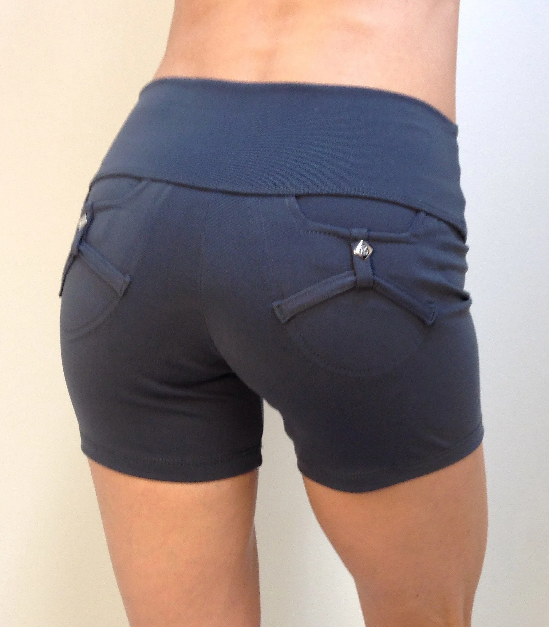 Bia Brazil Activewear Cut Out Pocket Short SH4038