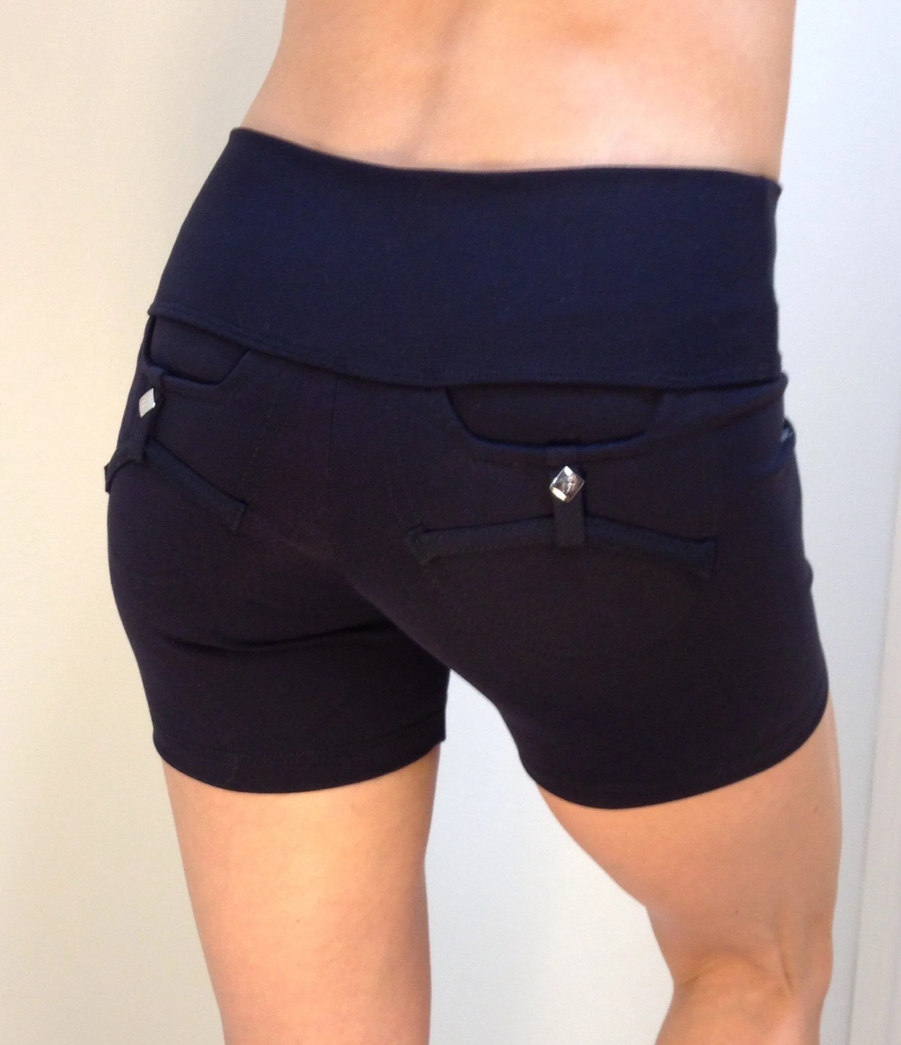 Bia Brazil Activewear Cut Out Pocket Short SH4038