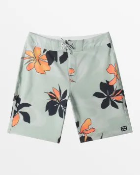 Boy's Good Times Pro Performance 16 Boardshorts - Seafoam