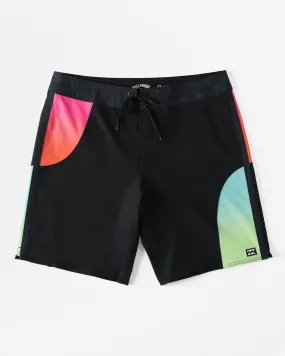 Cylinders Pro 19 Boardshorts - Black