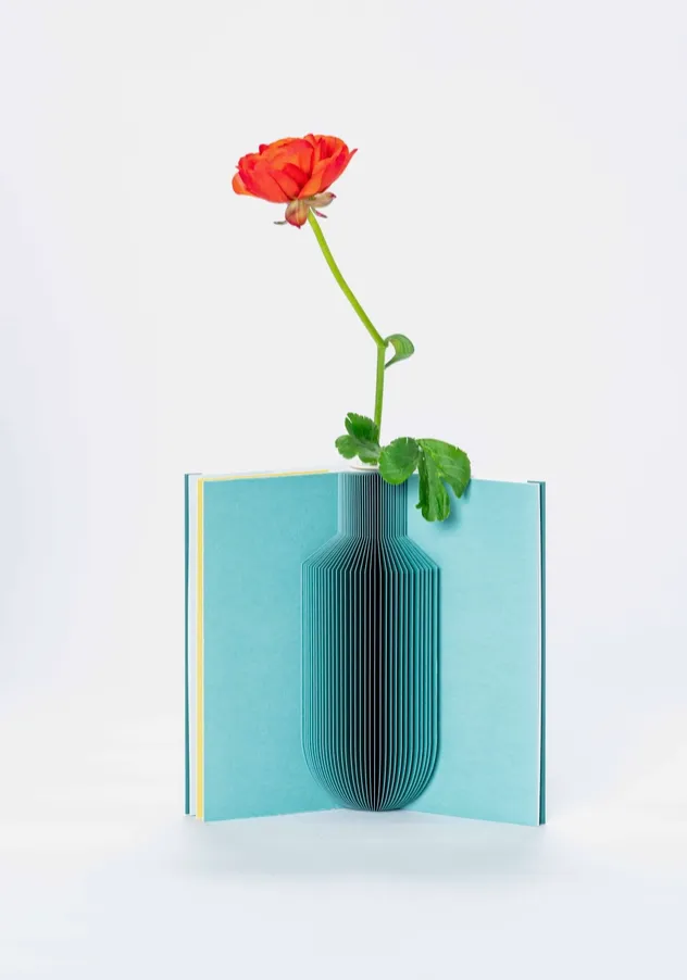 Flower Tale Vase ? Edition 04