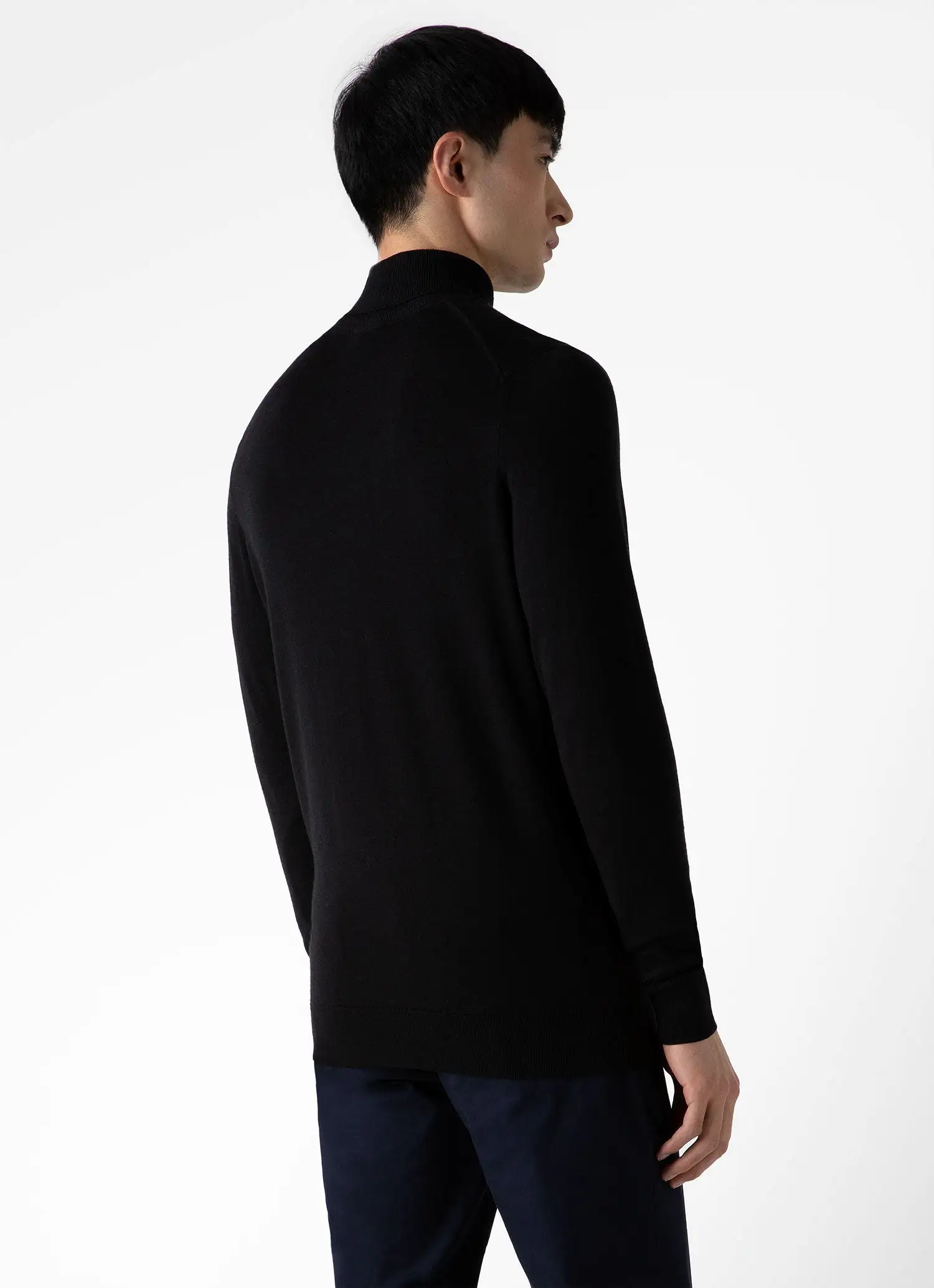 Men's Extra-Fine Merino Roll Neck in Black