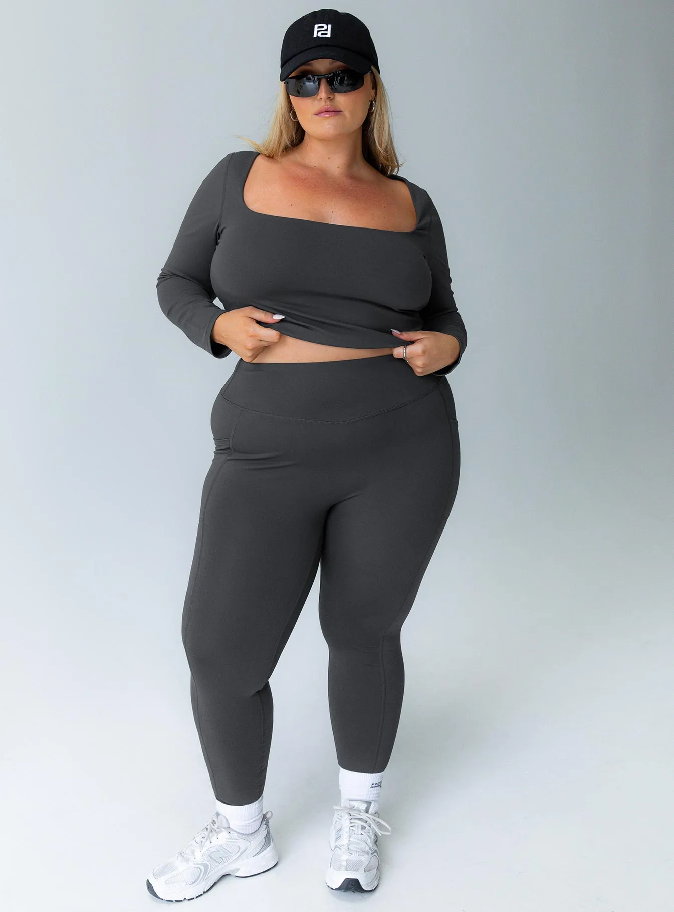 Thriving Activewear Top Grey Curve