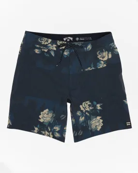 Tribong Lo Tide 19 Boardshorts - Indigo