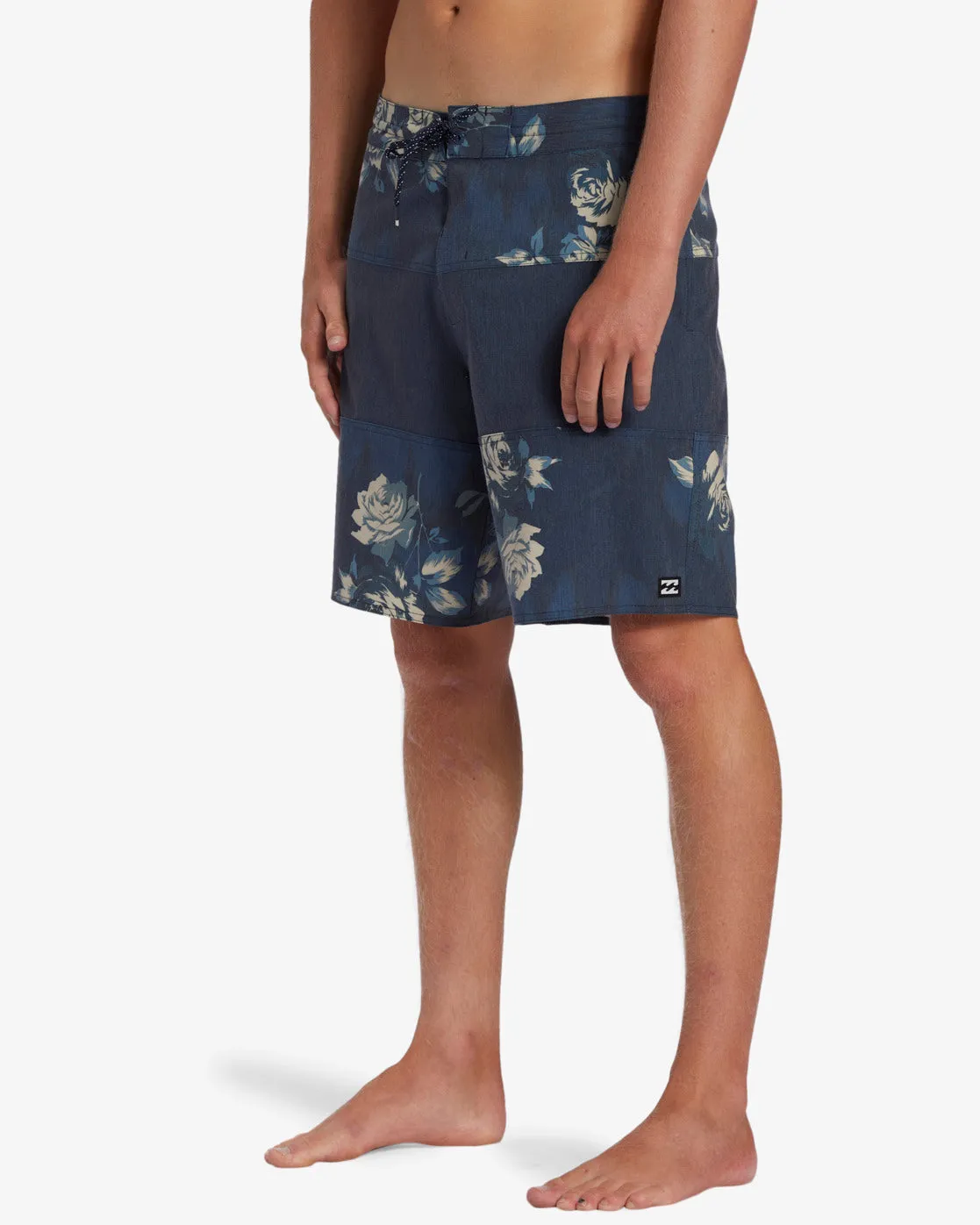 Tribong Lo Tide 19 Boardshorts - Indigo